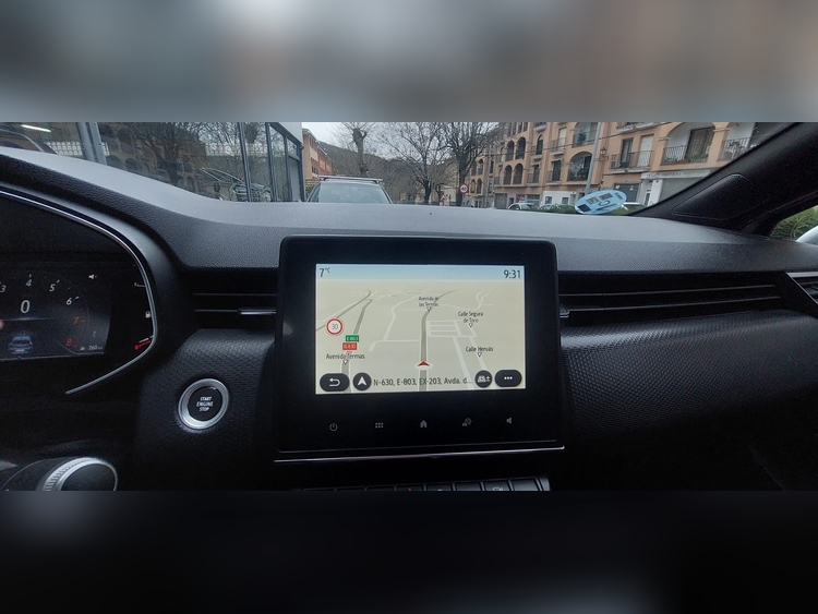 Renault Clio zen 100cv foto 5